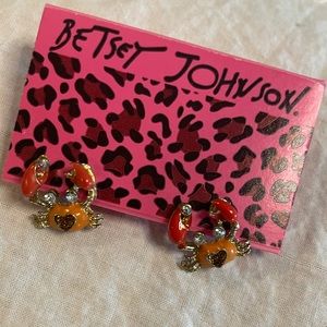 Betsy Johnson crab 🦀  studs